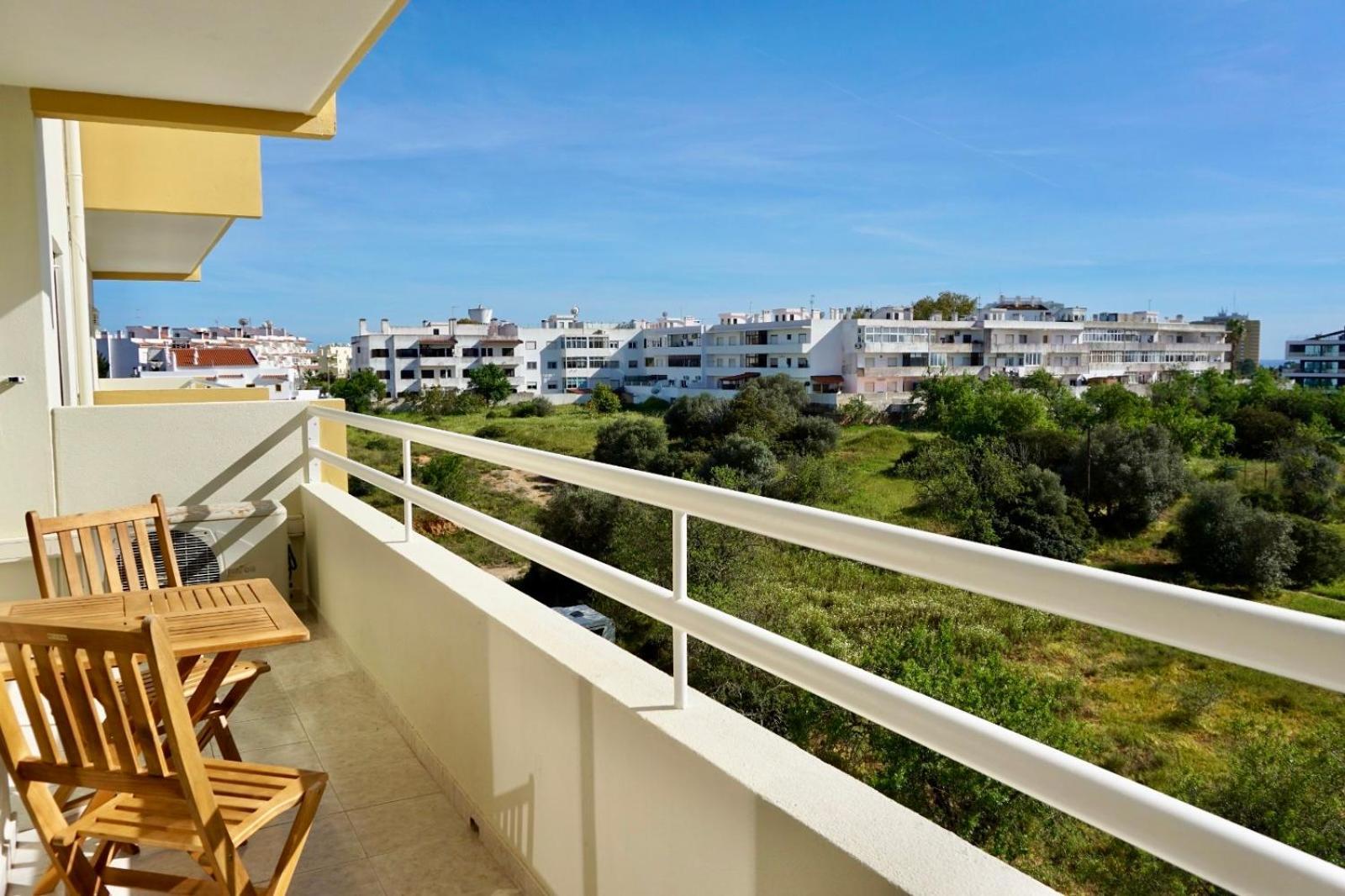 Cozy Alvor Retreat - Sunset Balcony, Wi-Fi & Ac Lägenhet Exteriör bild